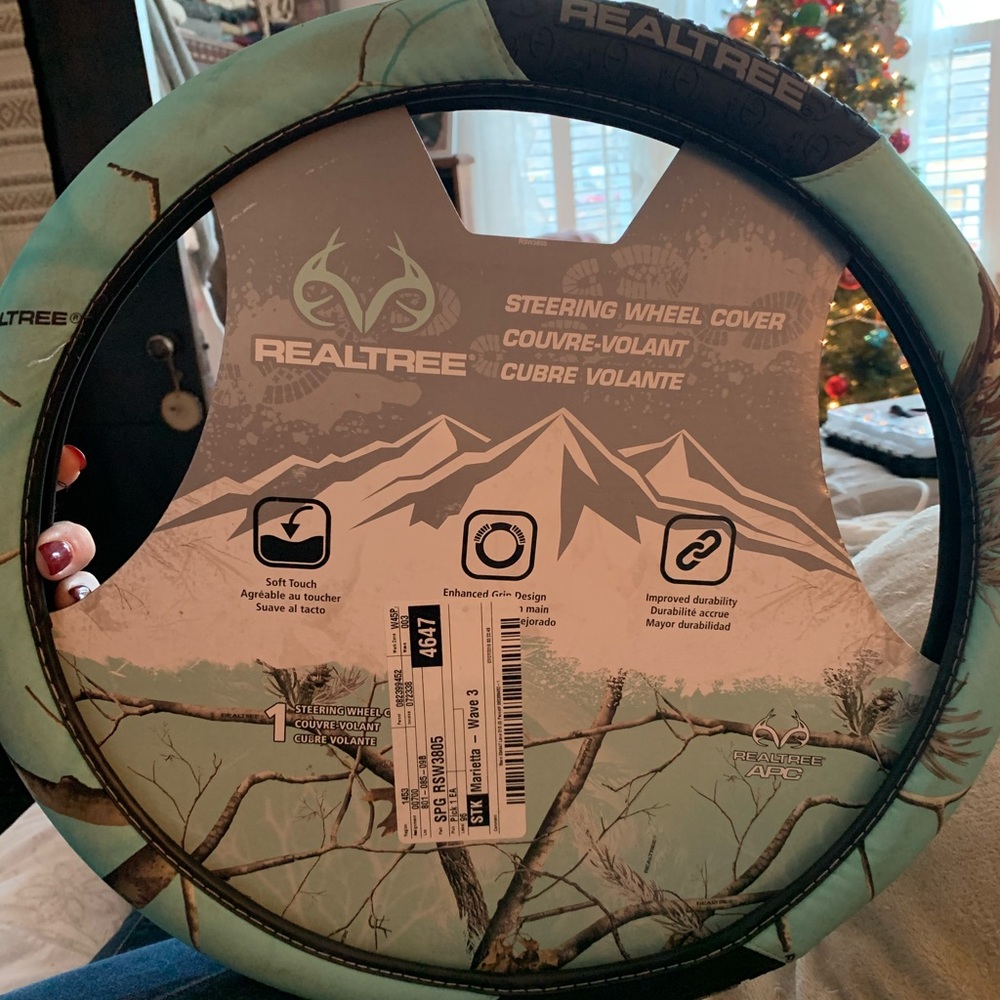 Realtree steering wheel cover